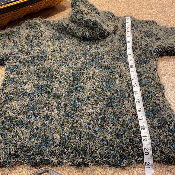 Kroshetta By Papillon Turtleneck Type Sweater Size Small - Picture 5 of 14